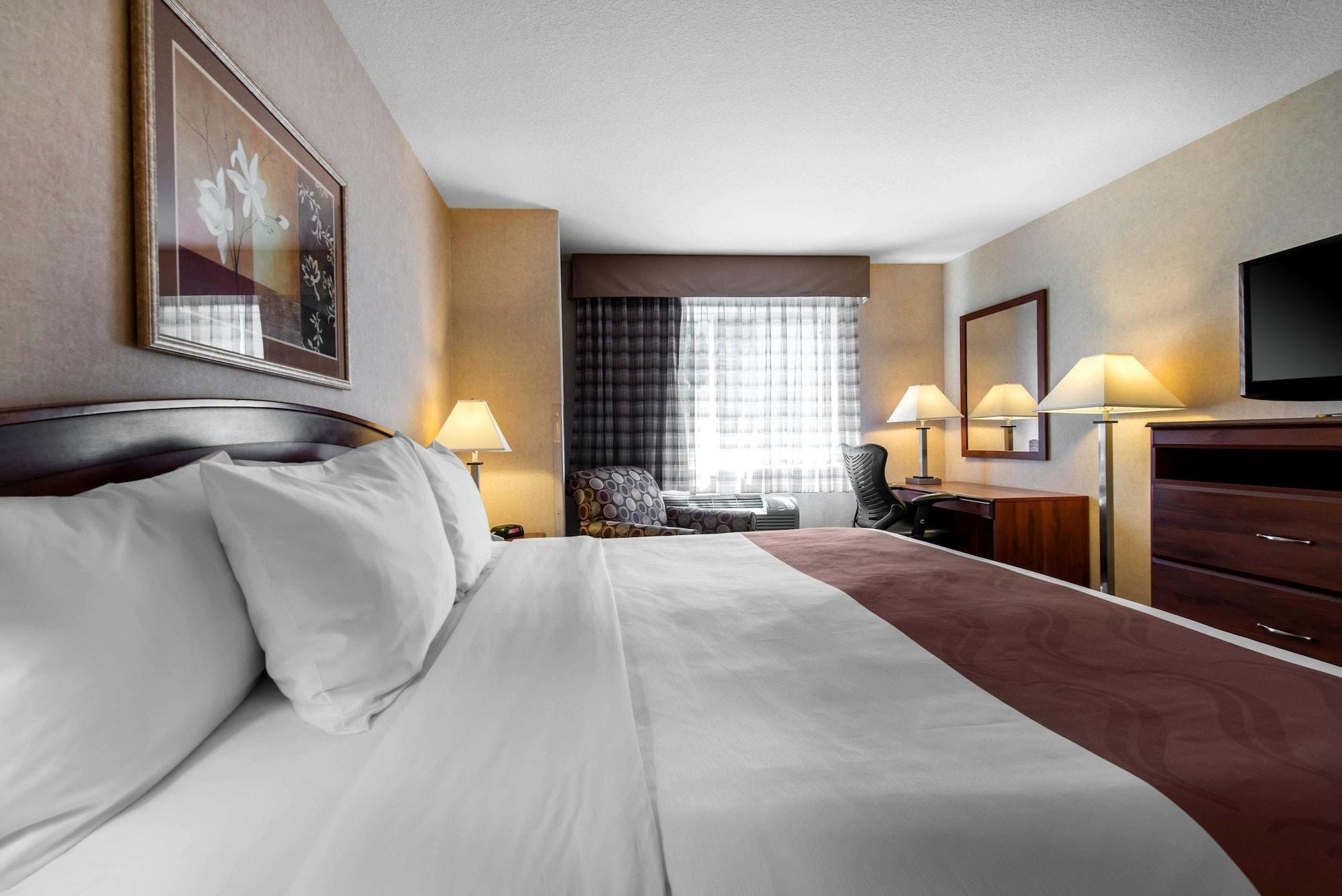ברלינגטון Quality Inn מראה חיצוני תמונה